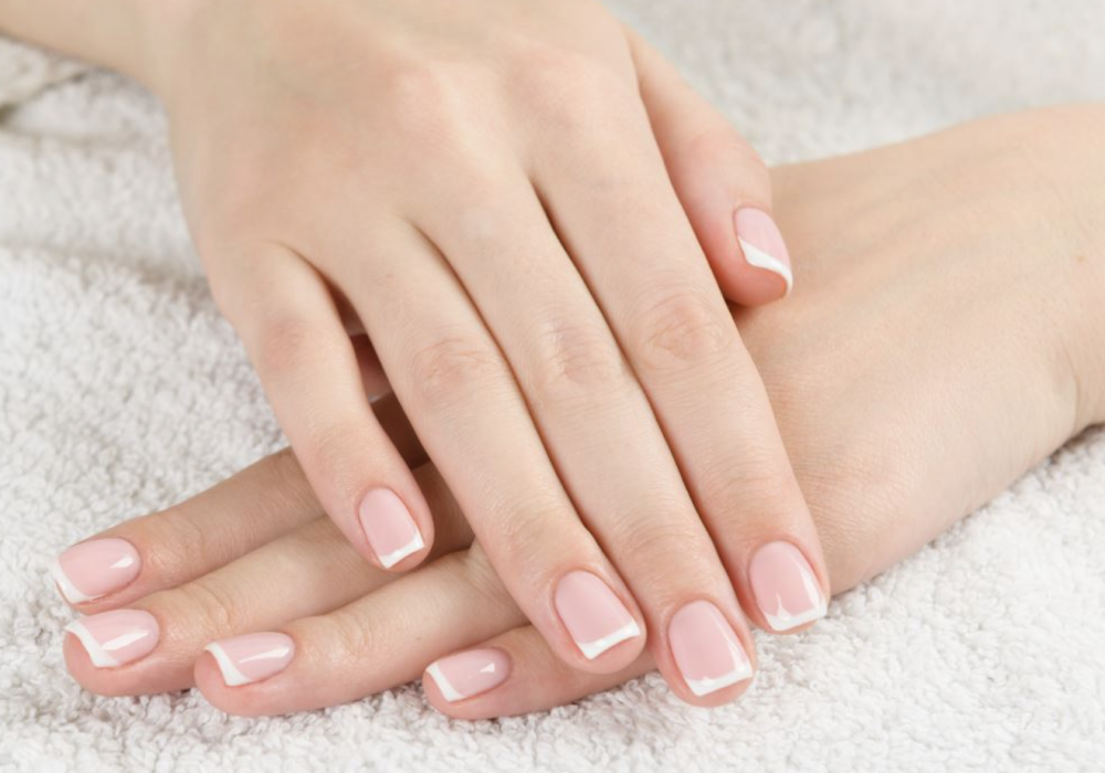 Onglerie – Option French (mains ou pieds)