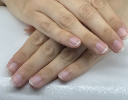 D&eacute;maquillage de l&rsquo;ongle (mains ou pieds)